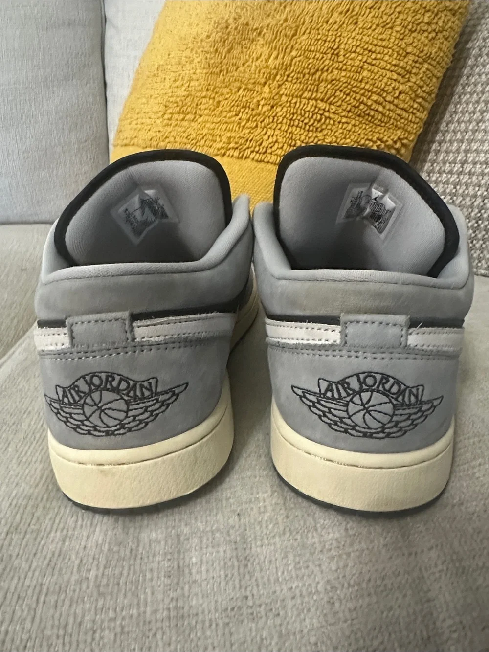 Air Jordan 1 Low SE Light Smoke Grey Off Noir Men’s Size 12 HQ2010-012